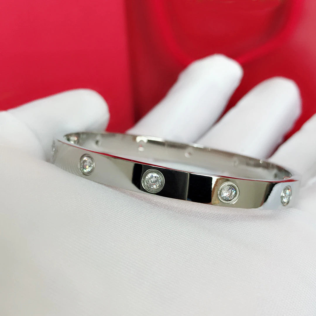 Bracelet Amour  avec zirconium pour femme