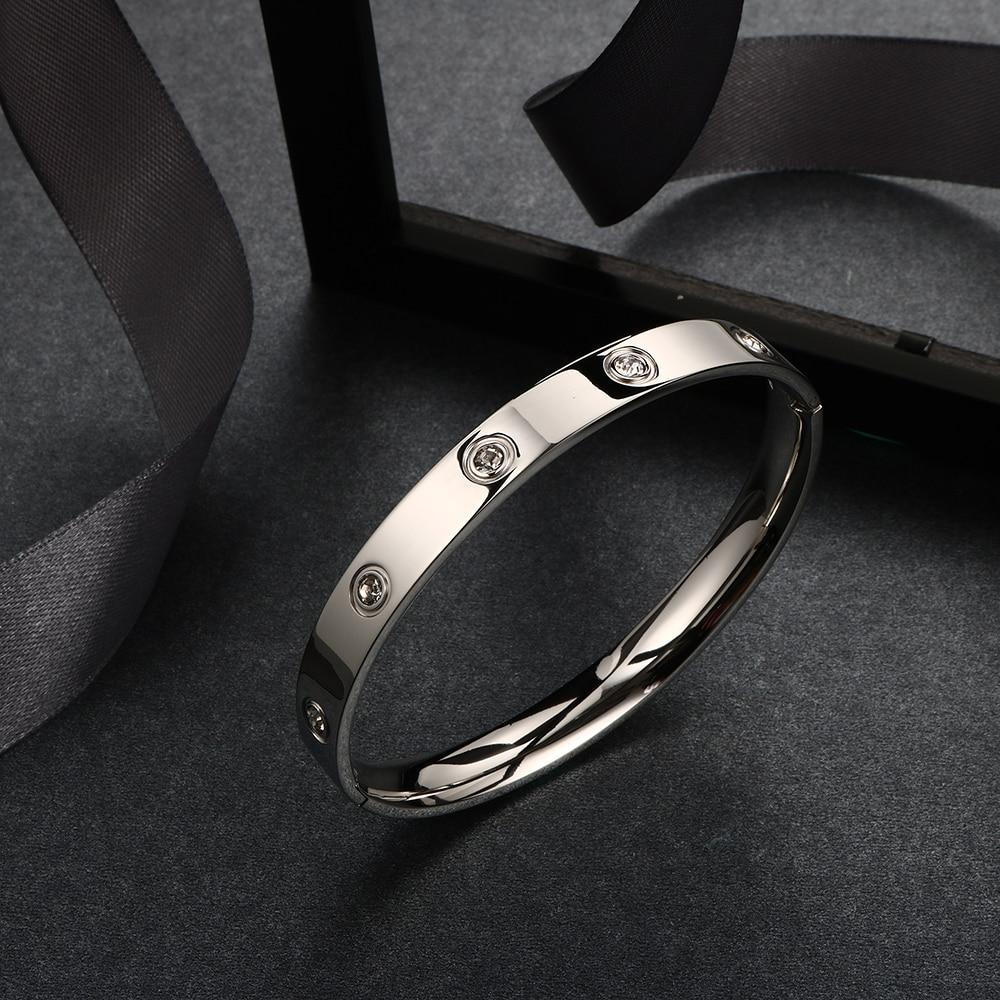 Bracelet Amour  avec zirconium pour femme