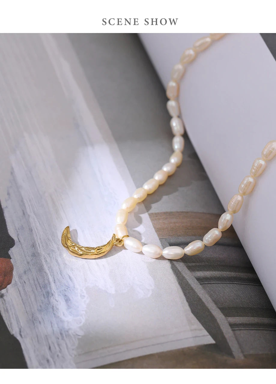 Collier Lune Dorée en acier inoxydable