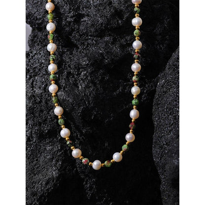 Collier Mystère des Profondeurs en pierres naturelles
