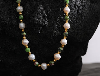 Collier Mystère des Profondeurs en pierres naturelles