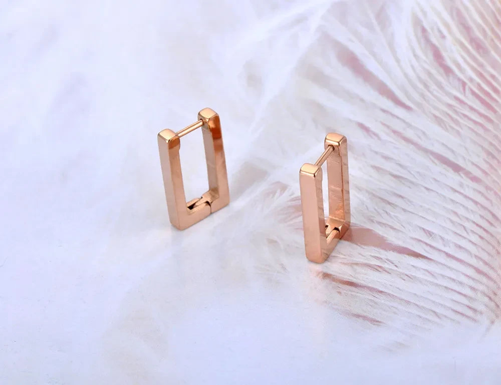 Boucles d’oreilles géométriques dorées en acier inoxydable