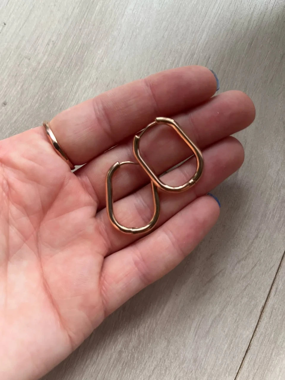 Boucles d’oreilles ovales en acier inoxydable