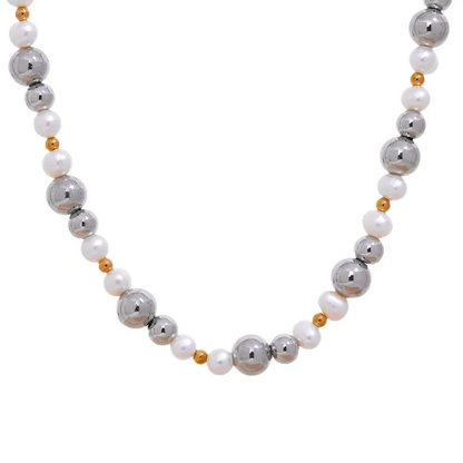 Collier Mystère des Abysses en perles naturelles