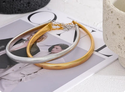 Collier ras du cou en acier Alicante