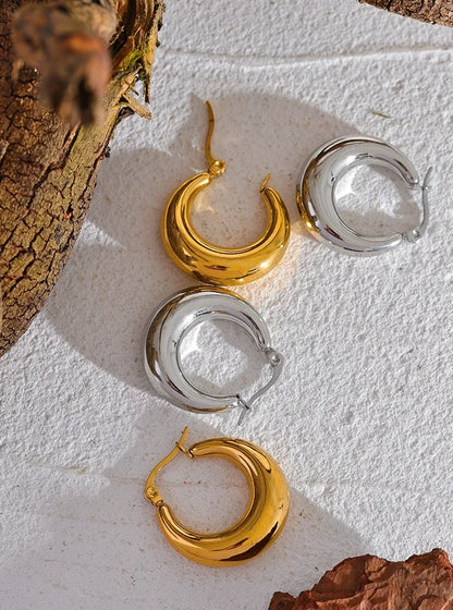 Boucles d’oreilles créoles Magda dorées en acier inoxydable