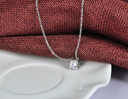 Pendentif femme Brillante 