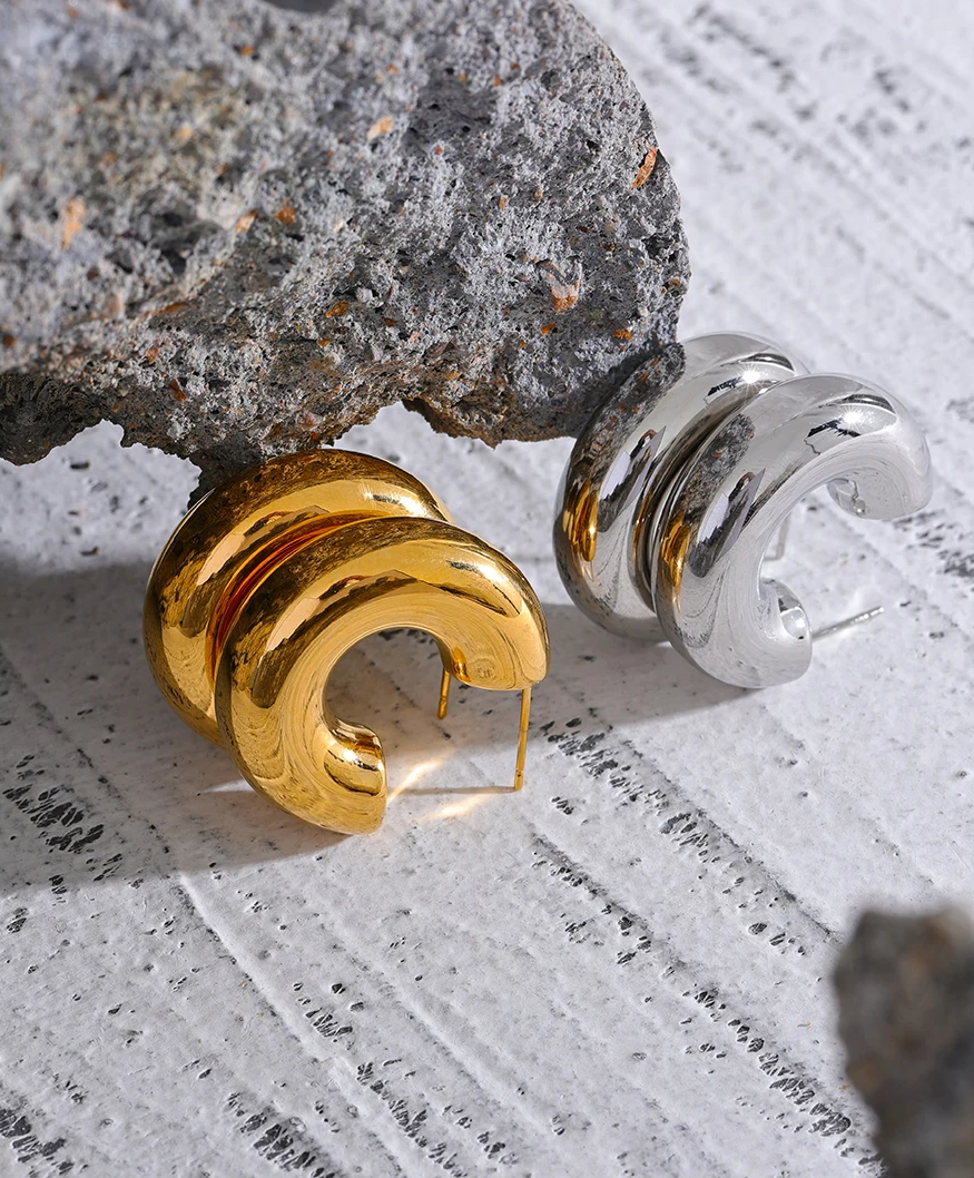 Boucles d’oreilles bombées dorées en acier inoxydable