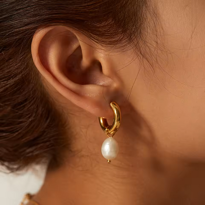 Boucles d’oreilles dorées avec perle en acier inoxydable