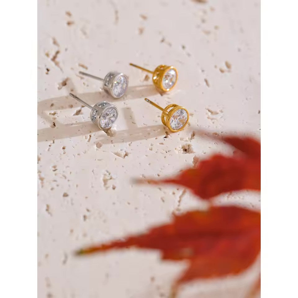 Boucles d’oreilles puces Magie avec zircons en acier inoxydable