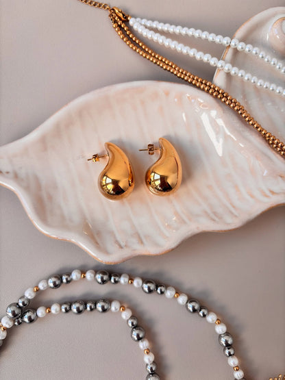 Boucles d’oreilles Goutte sculpturale en acier inoxydable doré
