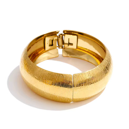 Bracelet jonc Strie